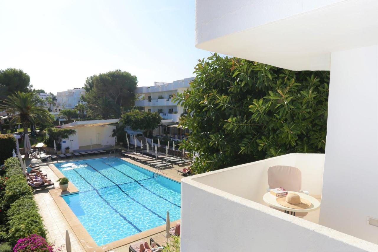 Superior Double or Twin Room Pool View,1025619274:JPEG
